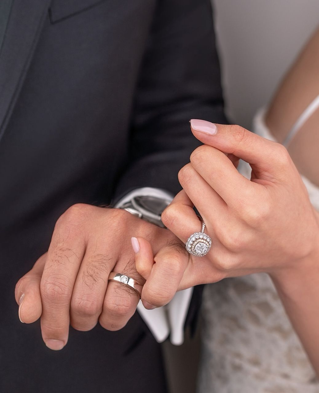Men’s wedding bands